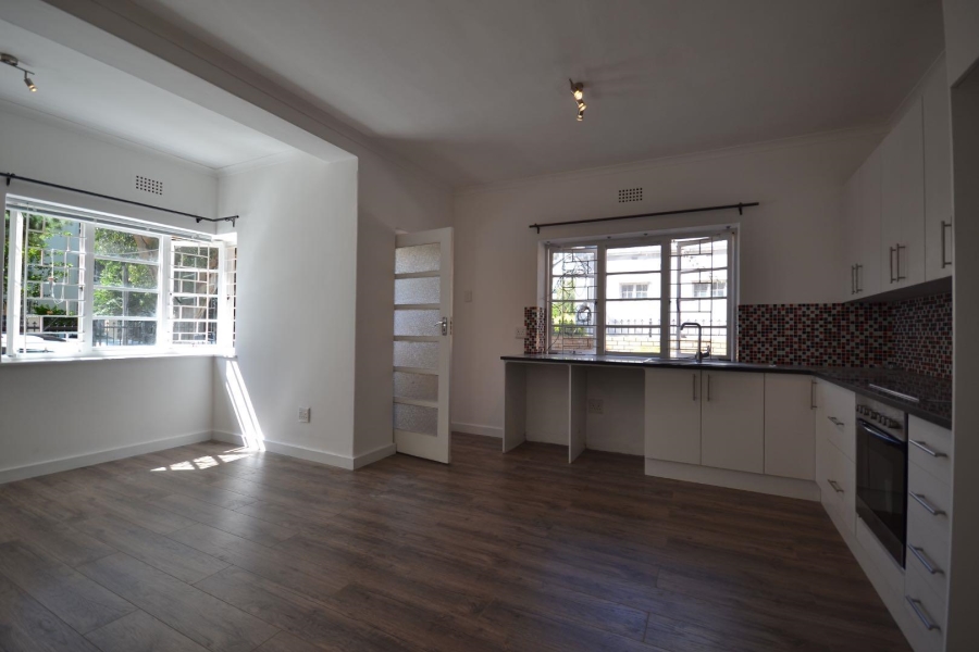 1 Bedroom Property for Sale in Sea Point Western Cape